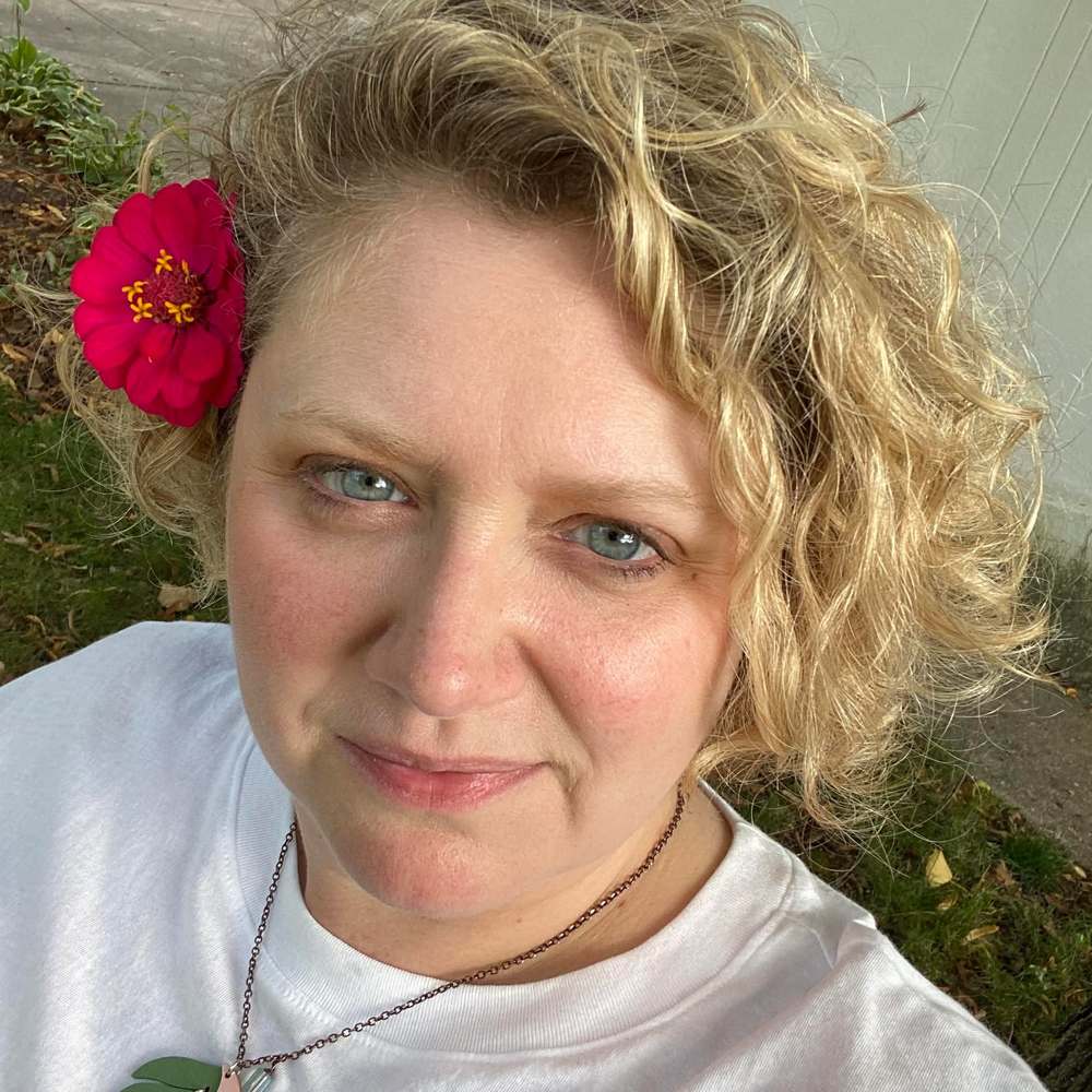 Meet your Posher, Desiree